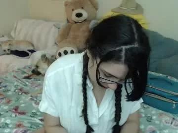 alice_asks from Chaturbate is Freechat