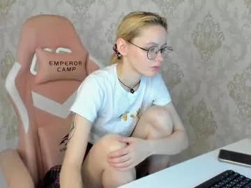 blondyliluu from Chaturbate is Freechat