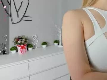 chika_love24 from Chaturbate is Freechat