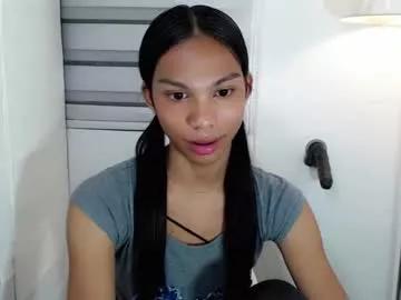 zoeygorgeous19 model from Chaturbate