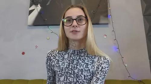 harleyvee from Cherry is Freechat