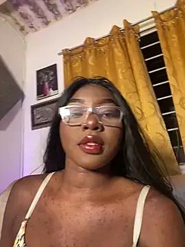 _Sofia_warrer from StripChat is Freechat