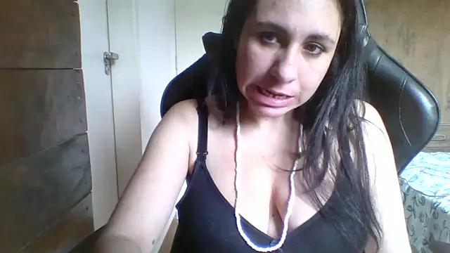 AliciaFerreira from StripChat is Freechat