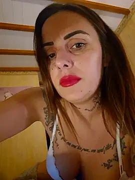 brune_caliente from StripChat is Freechat