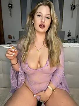 Photos of Busty-Ellie from StripChat is Freechat