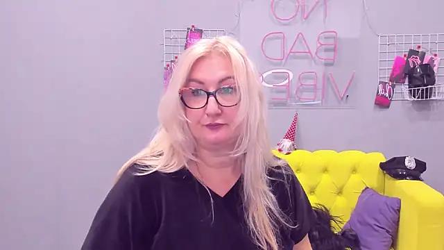 ChristyBrooks from StripChat is Freechat