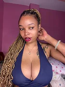 CreamyBerryy from StripChat is Freechat