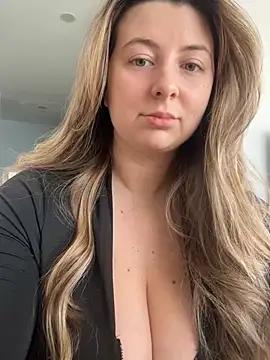 Photos of curvyflawless from StripChat is Private