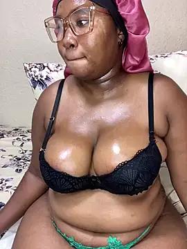 CurvyTeddy from StripChat is Freechat