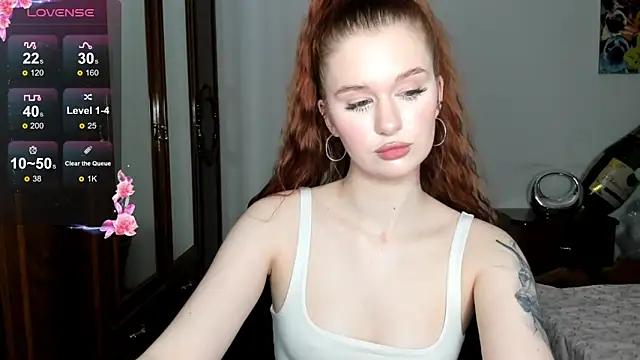 EmilySoul from StripChat is Freechat