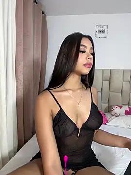 HannaWhitee from StripChat is Freechat