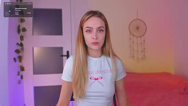 Kamila_icee from StripChat is Freechat