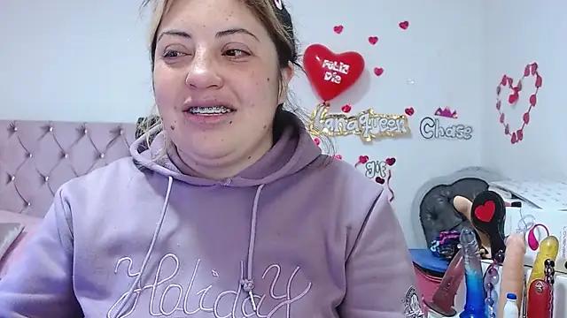 lanaqueen699 from StripChat is Freechat