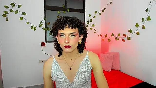 lucianromero from StripChat is Freechat