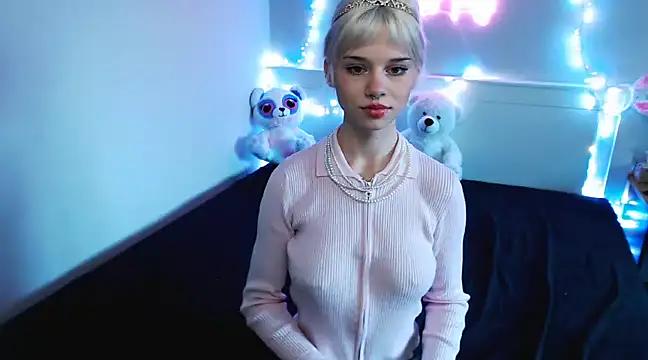 LunaBlaze18 from StripChat is Freechat