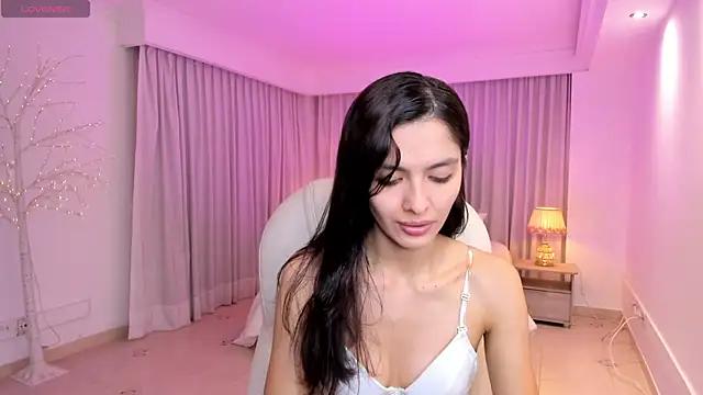 miiaa_evans from StripChat is Freechat