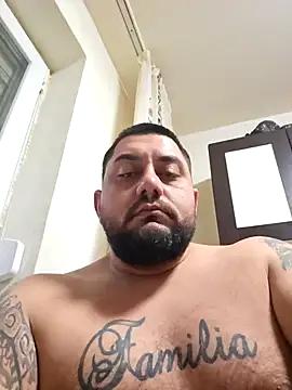 MikeltheKing from StripChat is Freechat