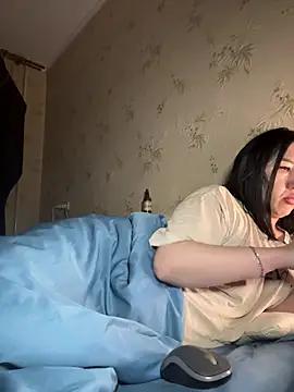 Naughtbaby_2025 from StripChat is Freechat