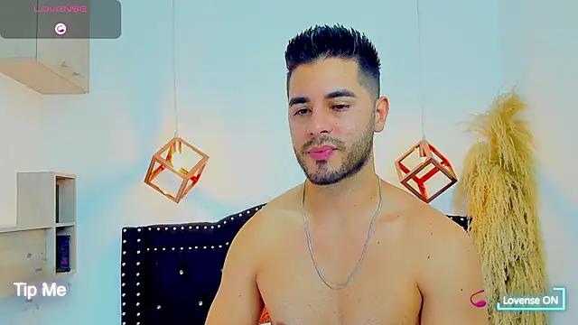 Nico_cruz_ from StripChat is Freechat