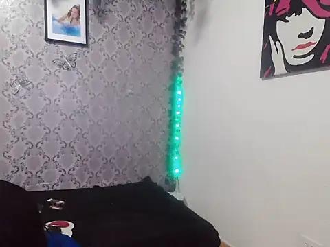 nicolle_latinwoman from StripChat is Freechat