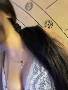 sexy_kaaylie from StripChat is Freechat