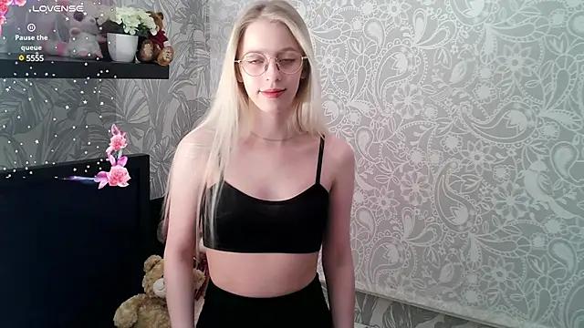 shy_ladyyy from StripChat is Freechat