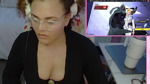 SophiaG125 from StripChat is Freechat