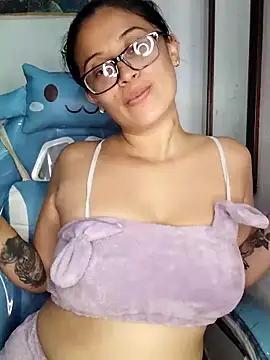 Sophie-Hott from StripChat is Freechat