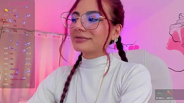 sophiecherry_ from StripChat is Freechat