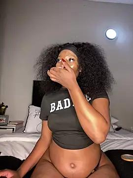 ThickBaddieSA from StripChat is Freechat