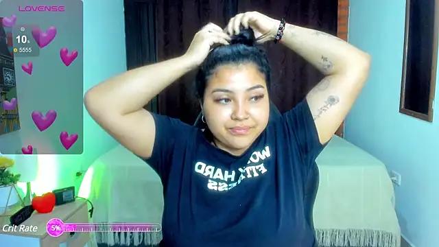 trixie_bigsexy from StripChat is Freechat