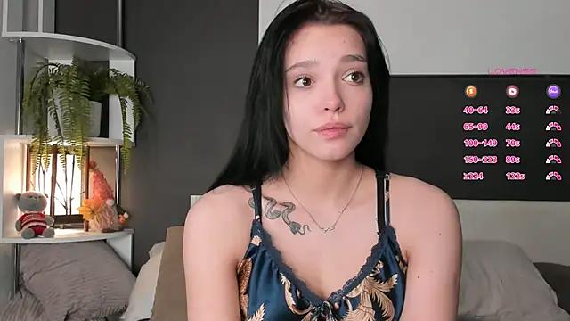 WildaBendell from StripChat is Freechat