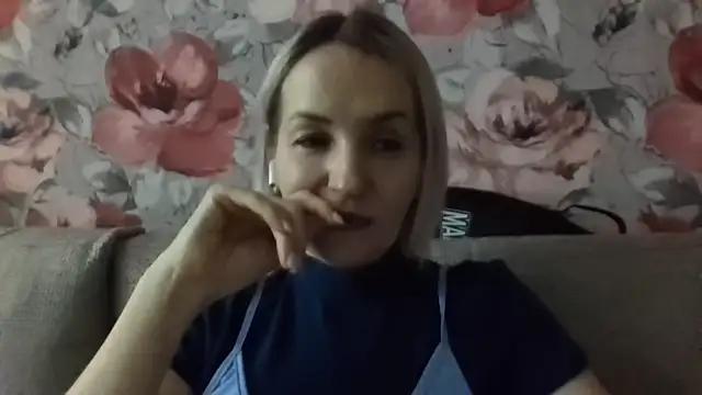 YourJulia from StripChat is Freechat