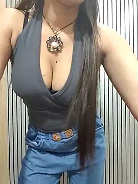 yourslustyshanaya from StripChat is Freechat